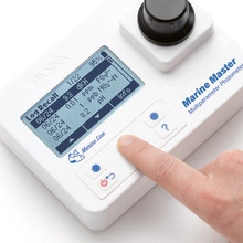 HI97105C колориметр для морской воды c комплектом реагентов на 25 тестов HANNA INSTRUMENTS HI97105C по лучшей цене с доставкой - интернет-магазин Прогрессивные решения